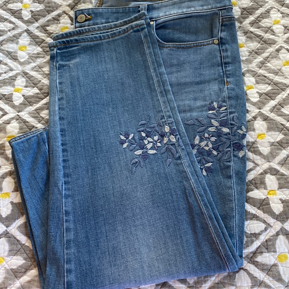 Talbots flawless Girlfriend jeans . Flowers design embroidered on the jeans .